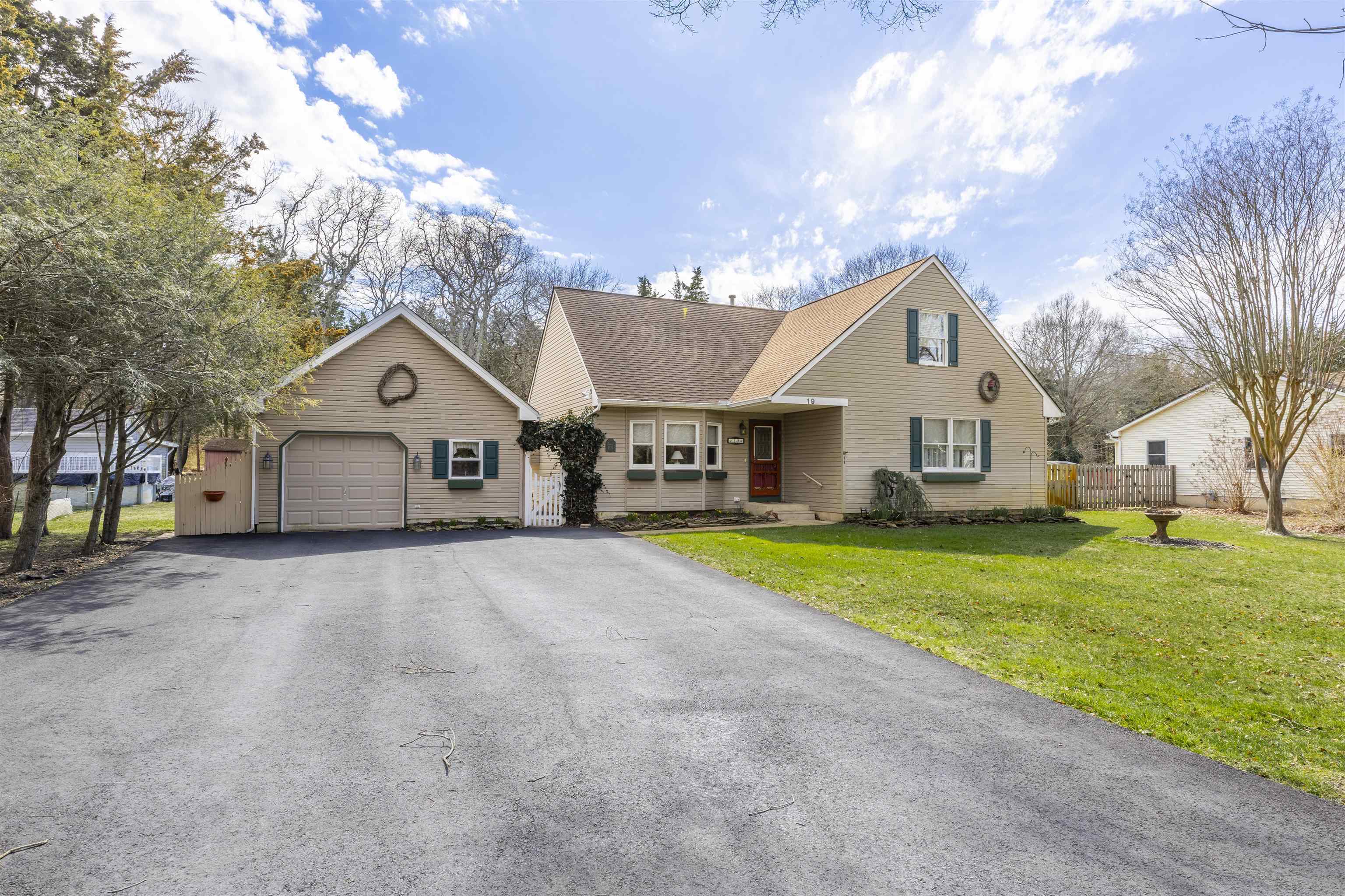 Property Photo: 19 Lomurno NJ 08210