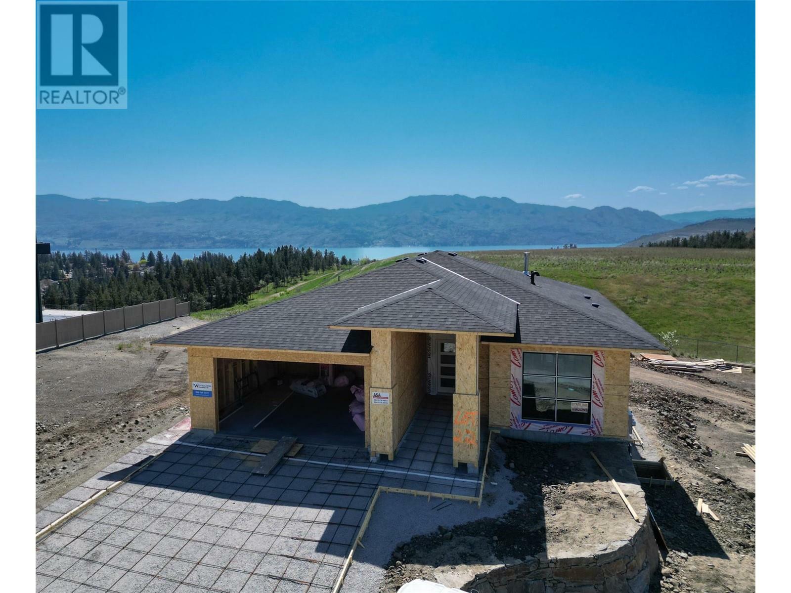 Property Photo: 2531 Pinnacle Ridge Drive BC V4T 0G4
