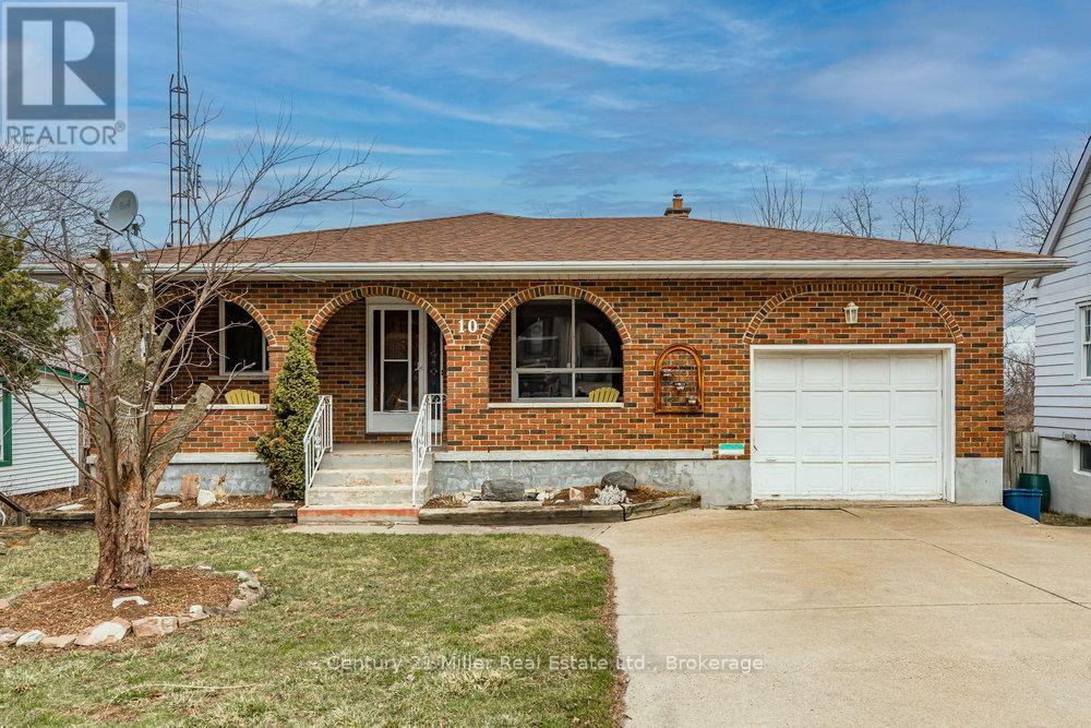Property Photo: 10 Dundas Crescent ON L2T 1T3