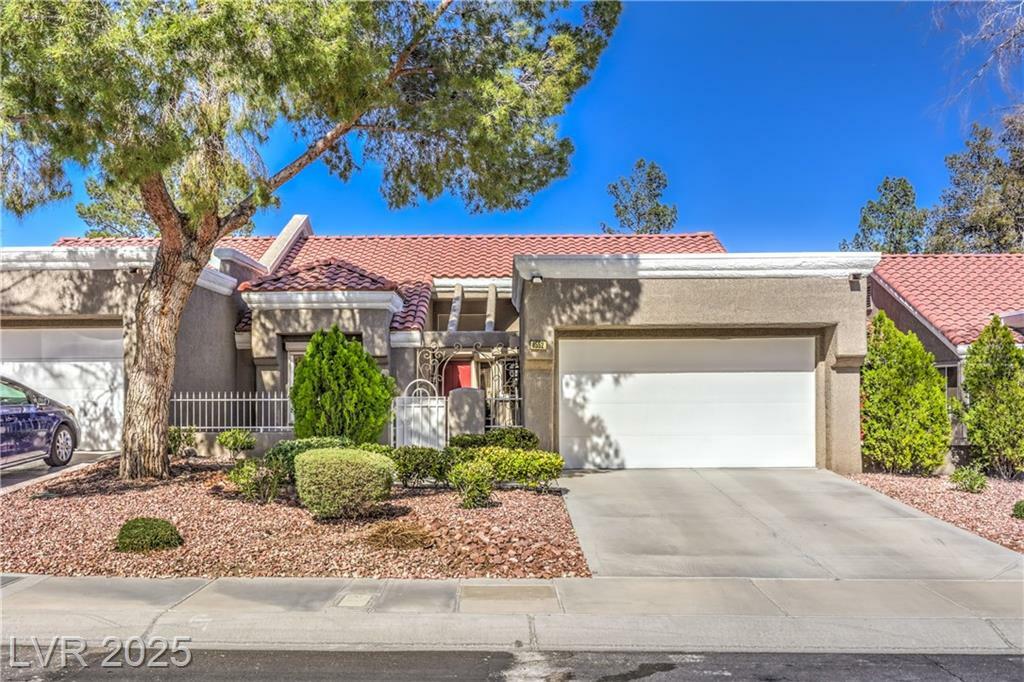 Property Photo: 8552 Desert Holly Drive NV 89134