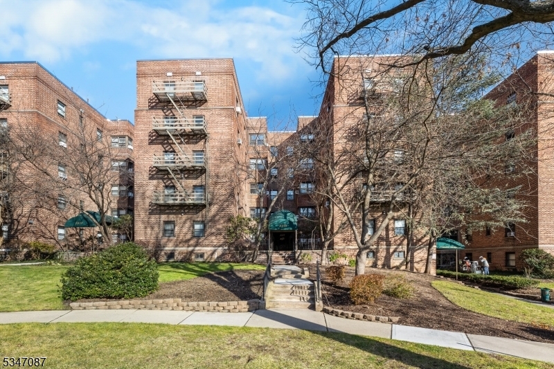 Property Photo: 2339 Hudson Terrace D1 NJ 07024