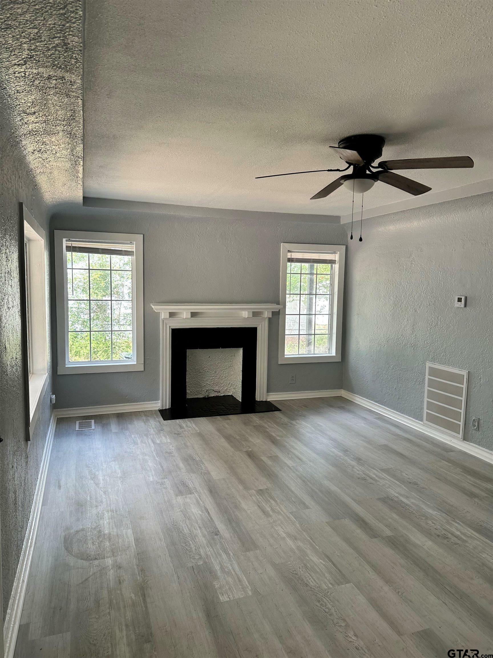 Property Photo: 1511 Summit TX 75701