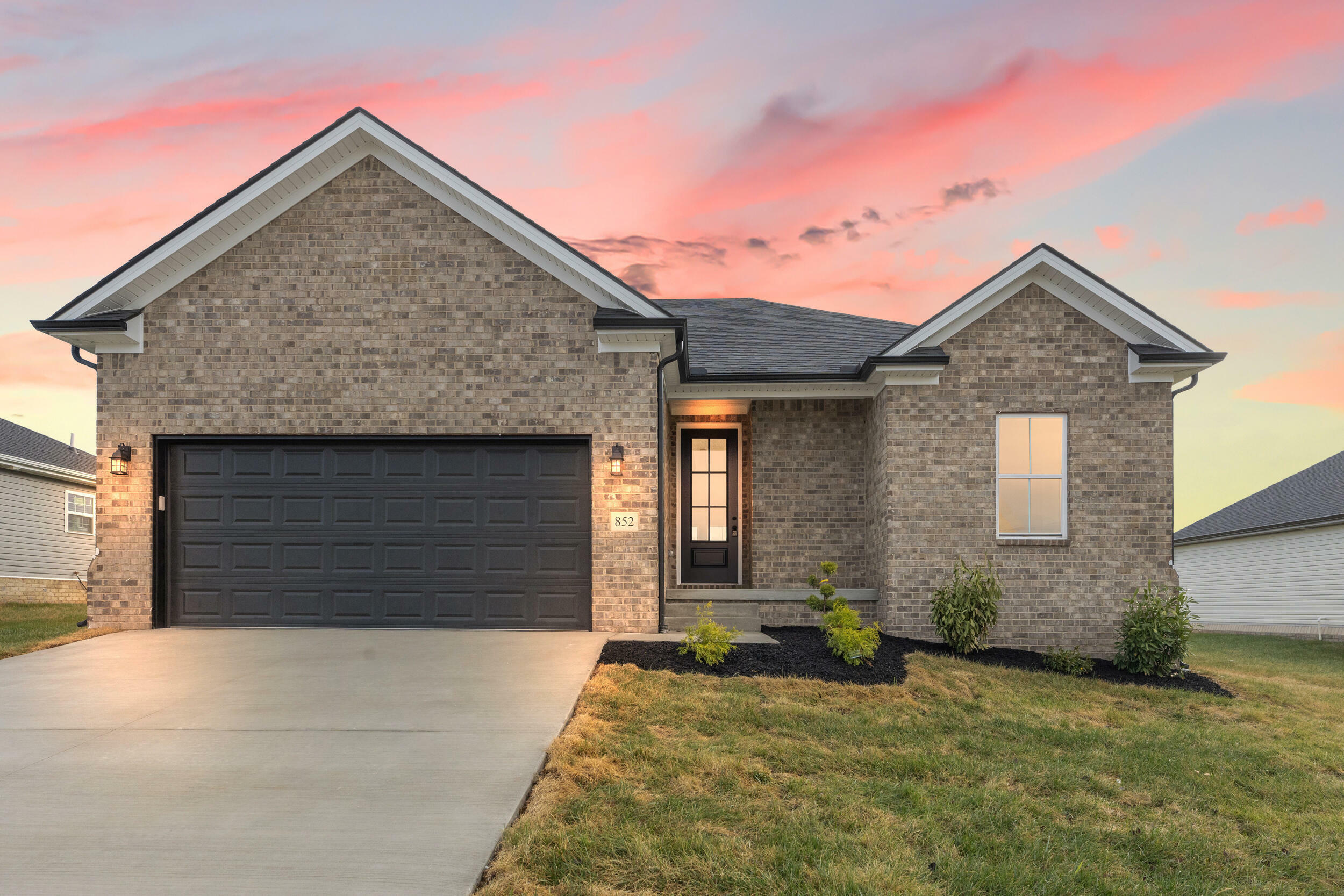 Property Photo:  852 Denali Dr  KY 40475 
