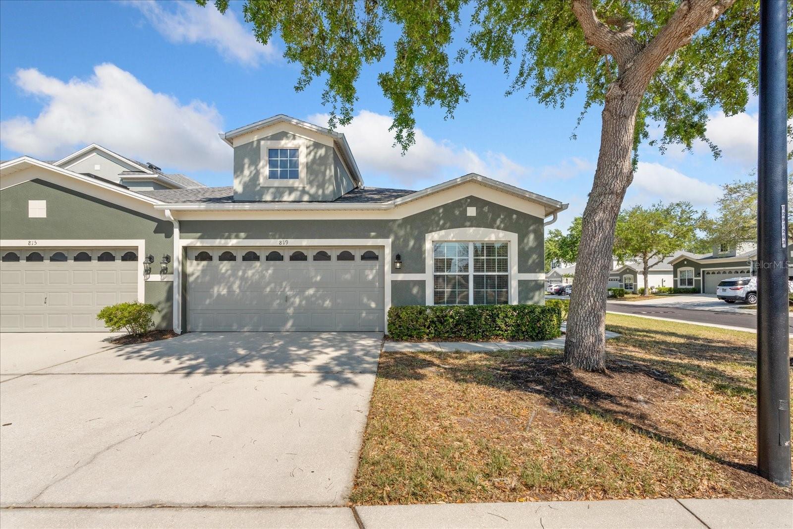Property Photo: 819 Featherstone Lane FL 32746