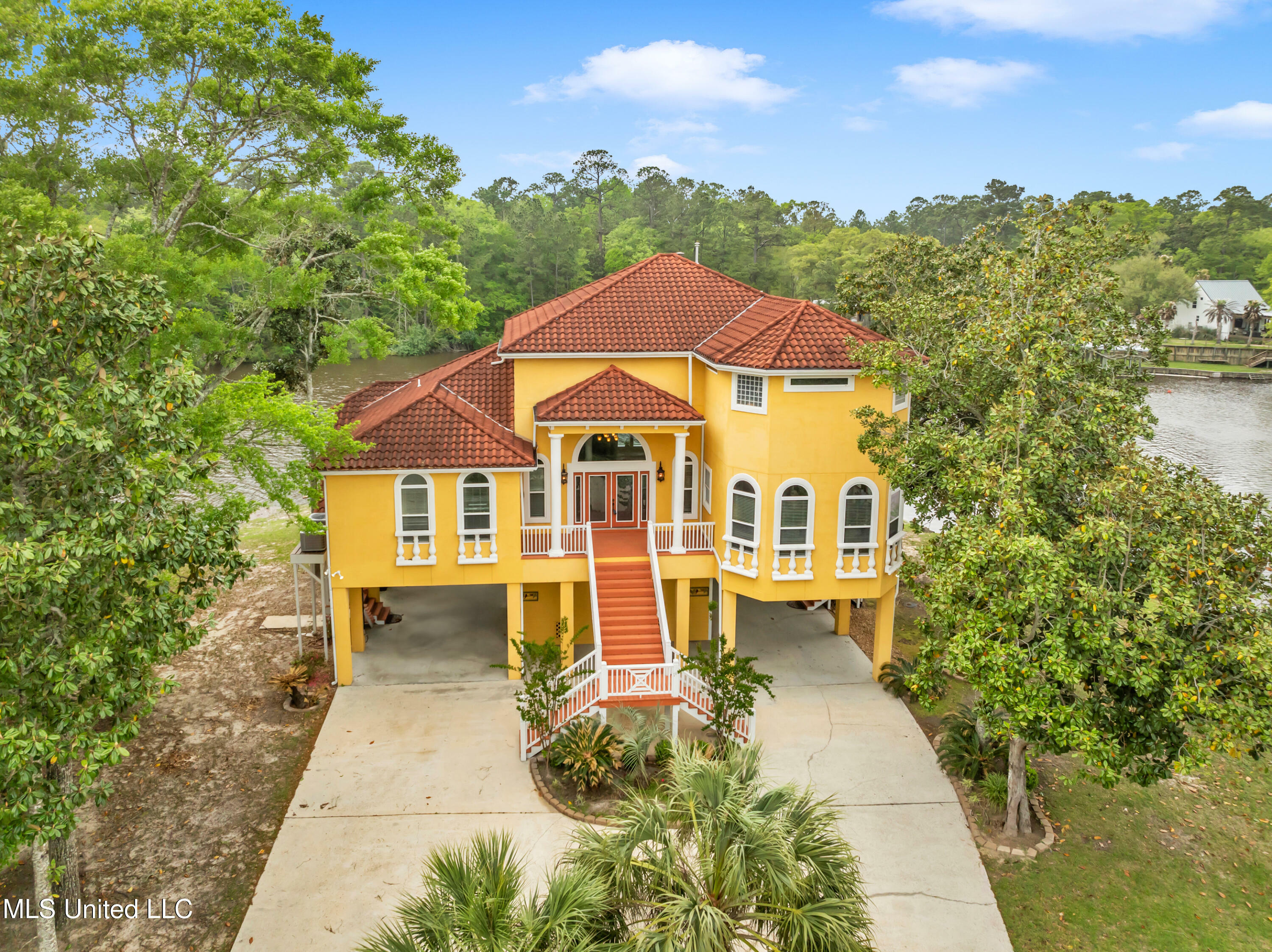 Property Photo: 4000 Riverview Drive MS 39540