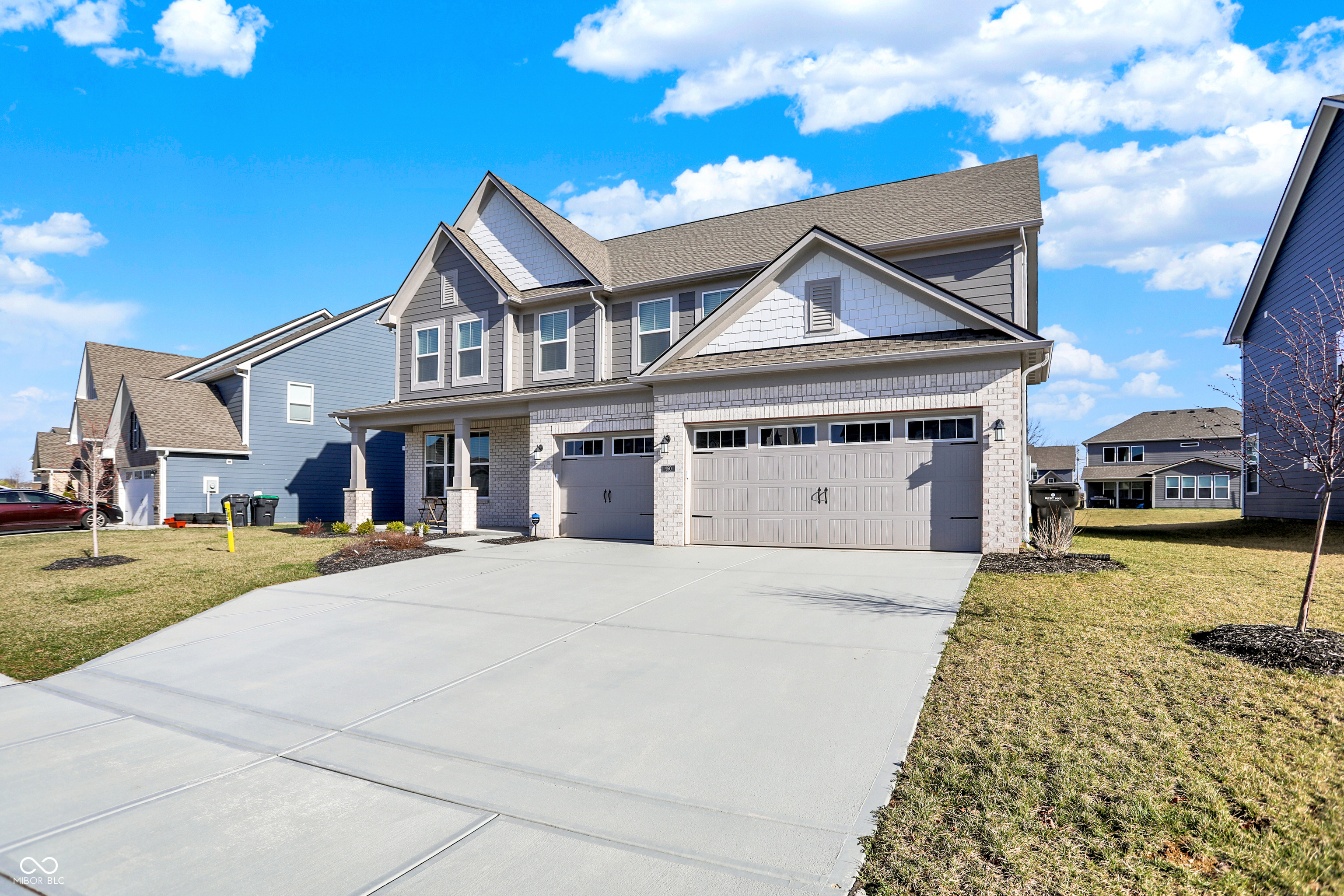 Property Photo: 950 Edmonds Place IN 46143