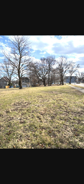 Property Photo: 579 Caroline Place IL 60085