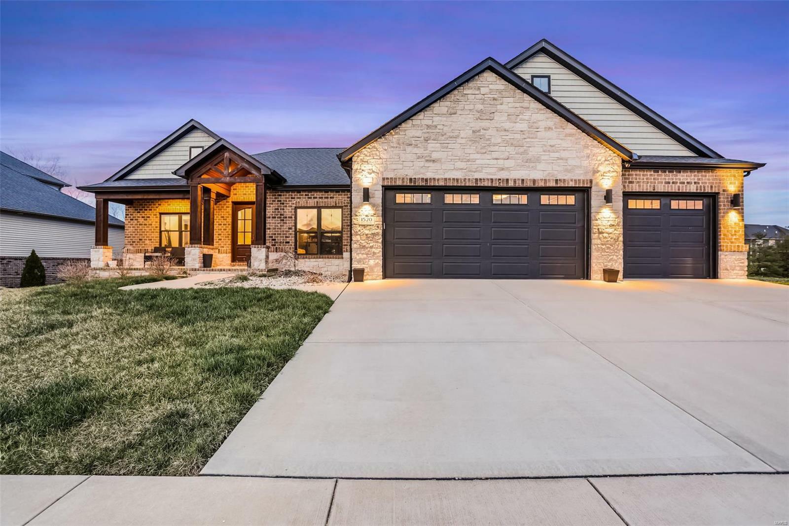 Property Photo: 1520 Oglesby Drive IL 62025