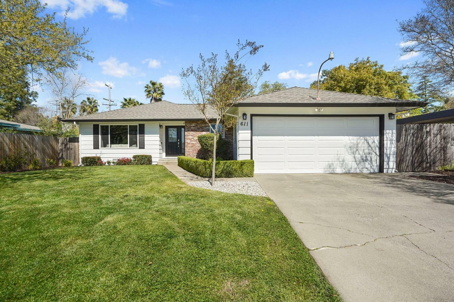 Property Photo:  611 Southgate  CA 95815 