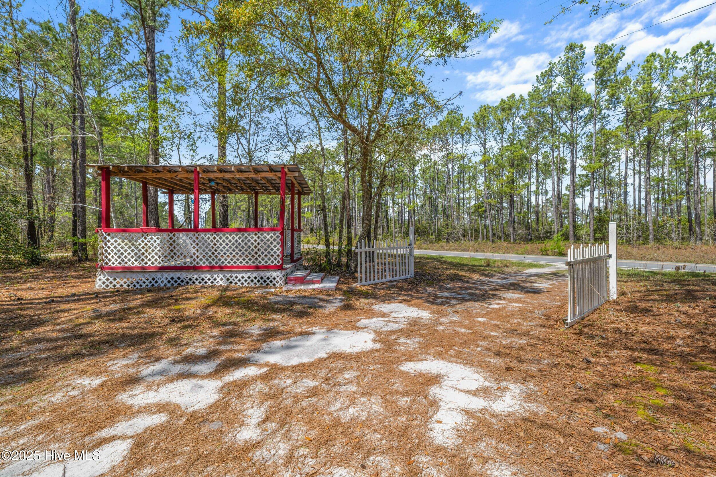 Property Photo: 360 Old Folkstone Road NC 28445