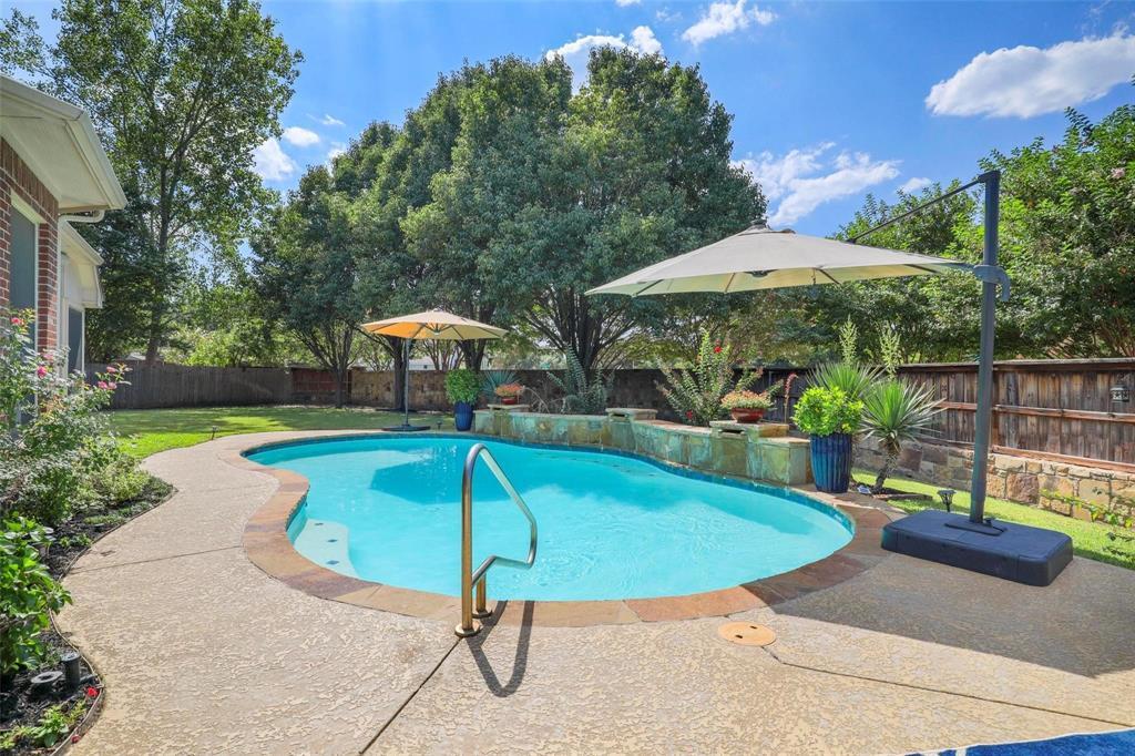 Property Photo: 6891 High Country Drive TX 76132