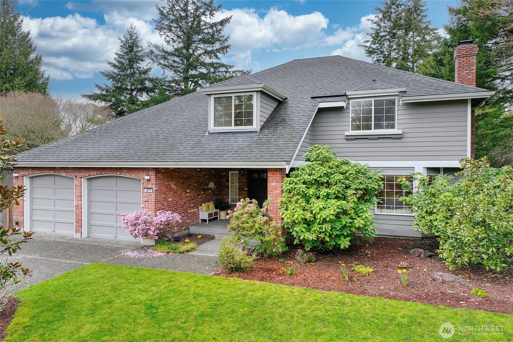 Property Photo: 3877 113th Avenue NE WA 98004
