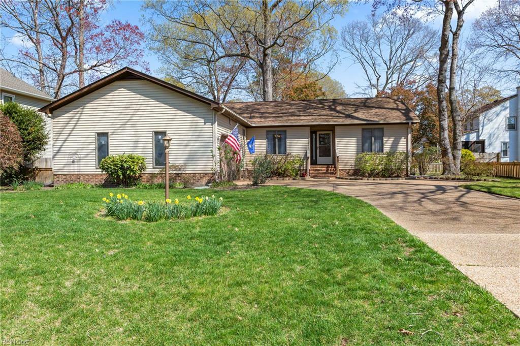 Property Photo:  403 Tabb Lakes Drive  VA 23693 