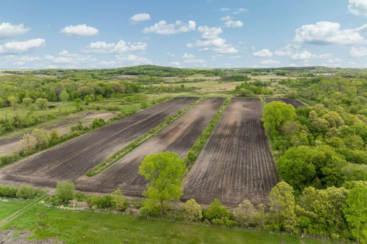 Property Photo:  N402 24th Avenue  WI 54960 