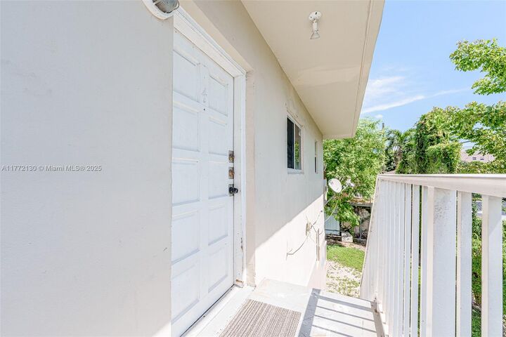 Property Photo:  621 SW 15th Ave 2  FL 33135 