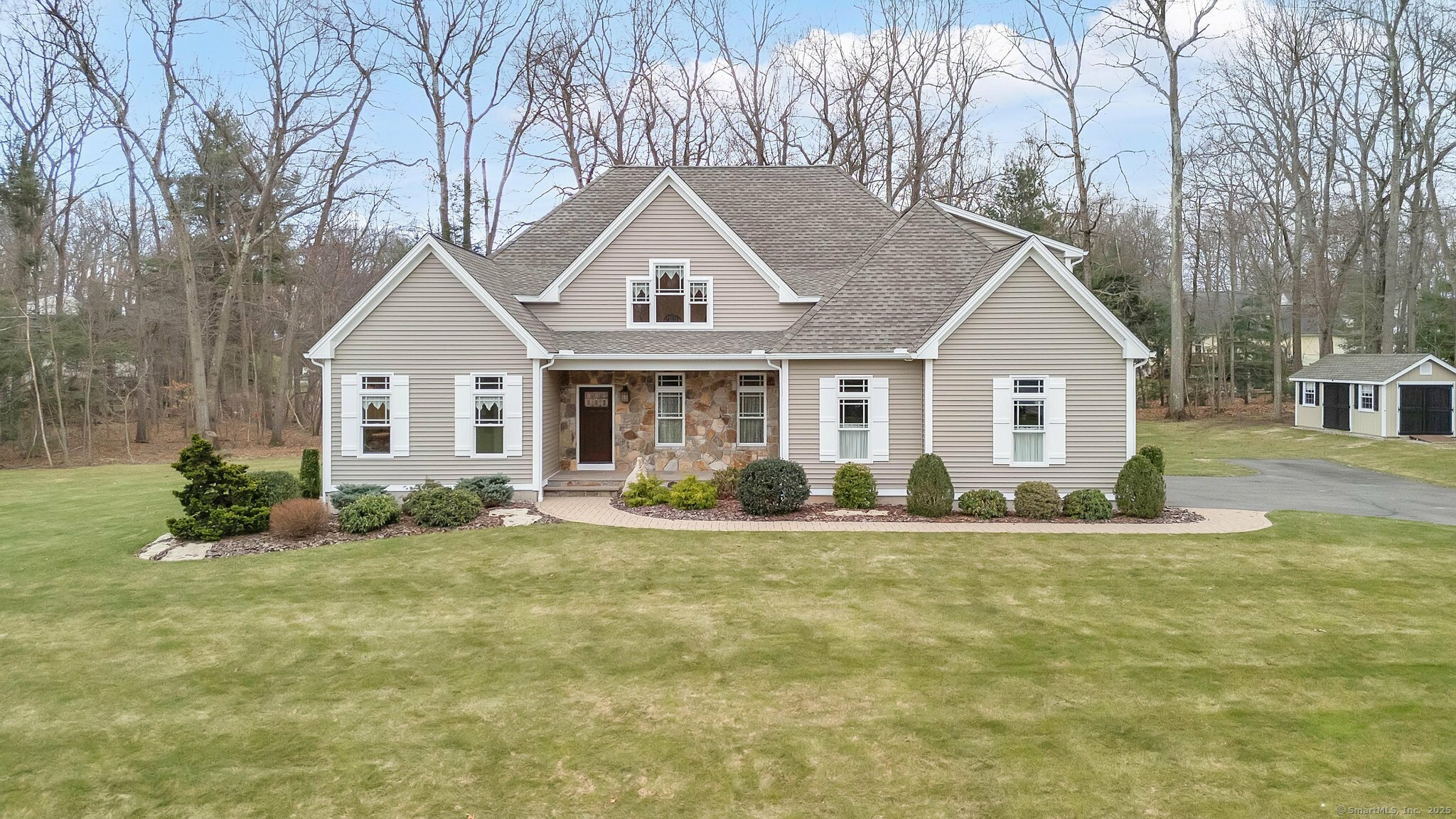 Property Photo: 8 Brittanis Way CT 06029