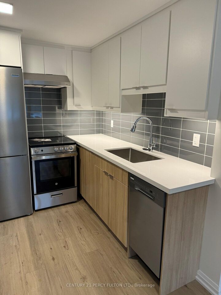 Photo de la propriété:  167 Thirtieth Street 3  ON M8V 4E5 