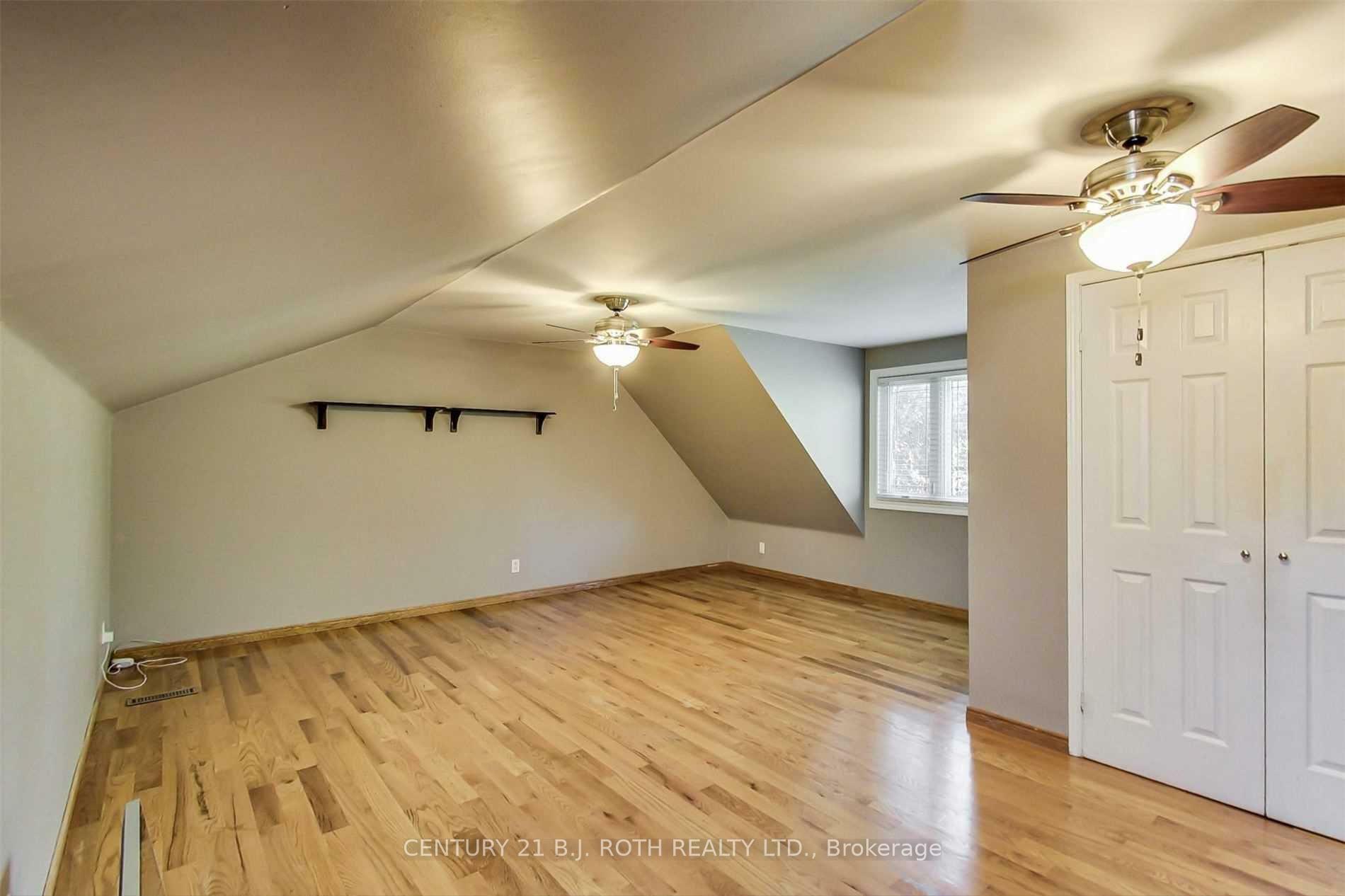 Property Photo: 1711 South Porcupine Avenue 3 ON L9S 1S6