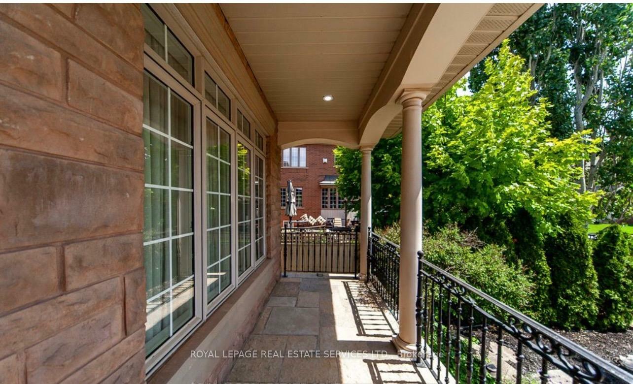 Property Photo: 1387 Ferncrest Road ON L6H 7W2