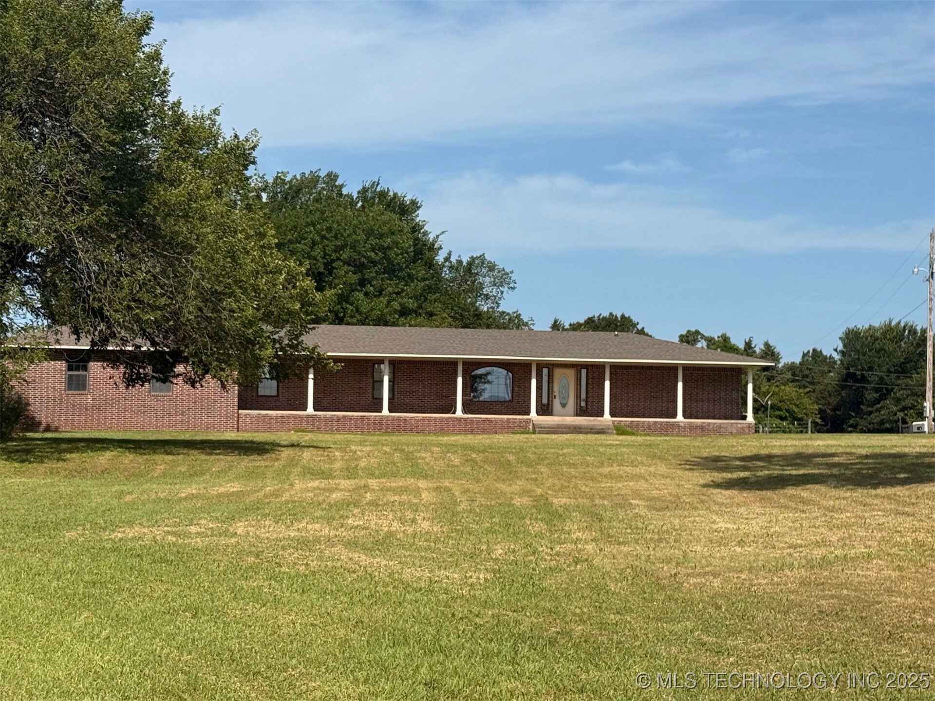 Property Photo: 2600 N McIntosh Circle OK 74023