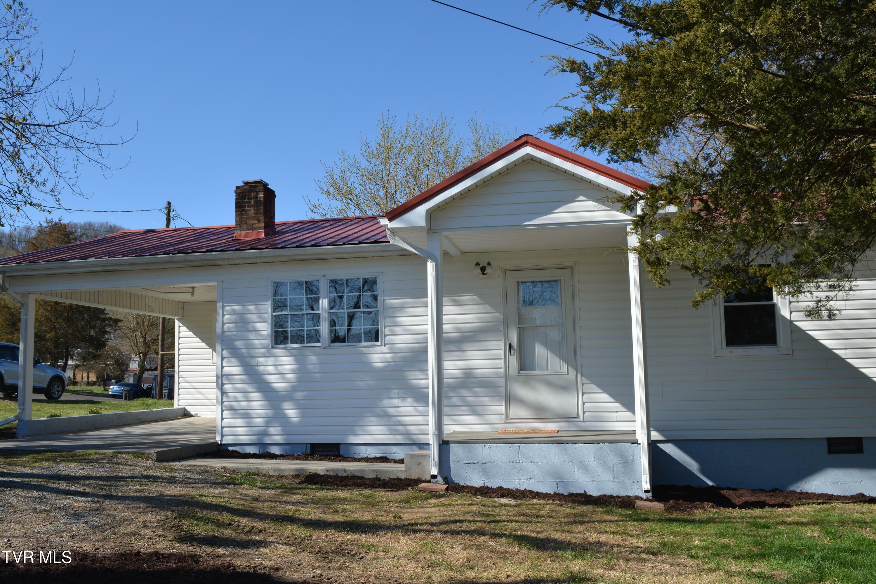 Property Photo: 108 Langford Lane TN 37620