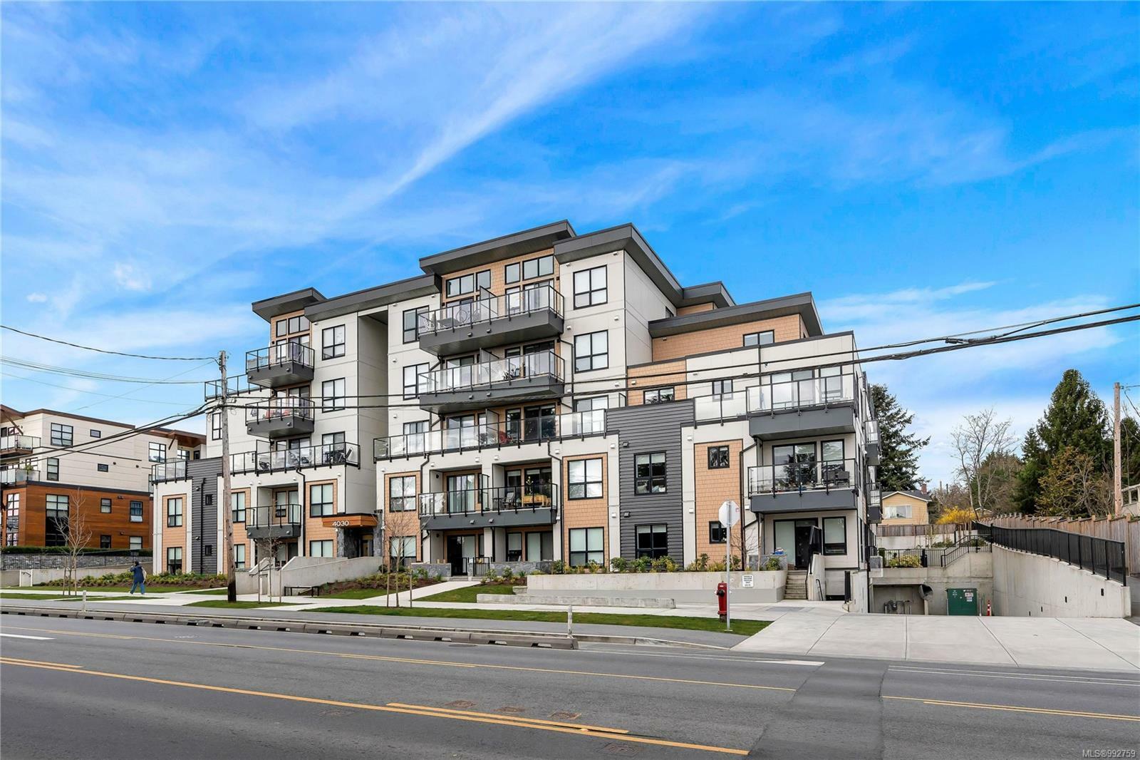 Property Photo: 4030 Shelbourne St 205 BC V8N 3E4