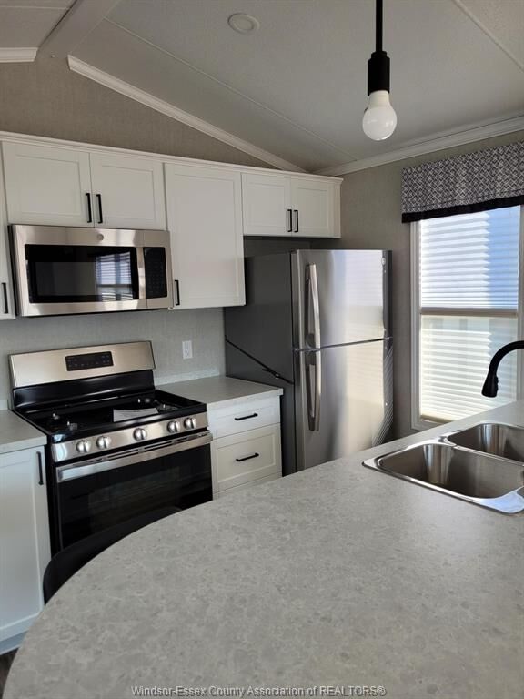 Property Photo:  981 County Rd 2 200  ON N8L 1B4 