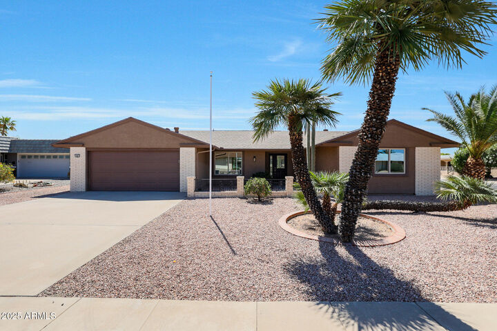 16801 N Pine Valley Drive  Sun City AZ 85351 photo