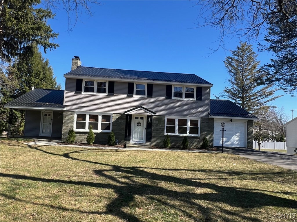 Property Photo:  8 Bellevue Avenue  NY 13045 