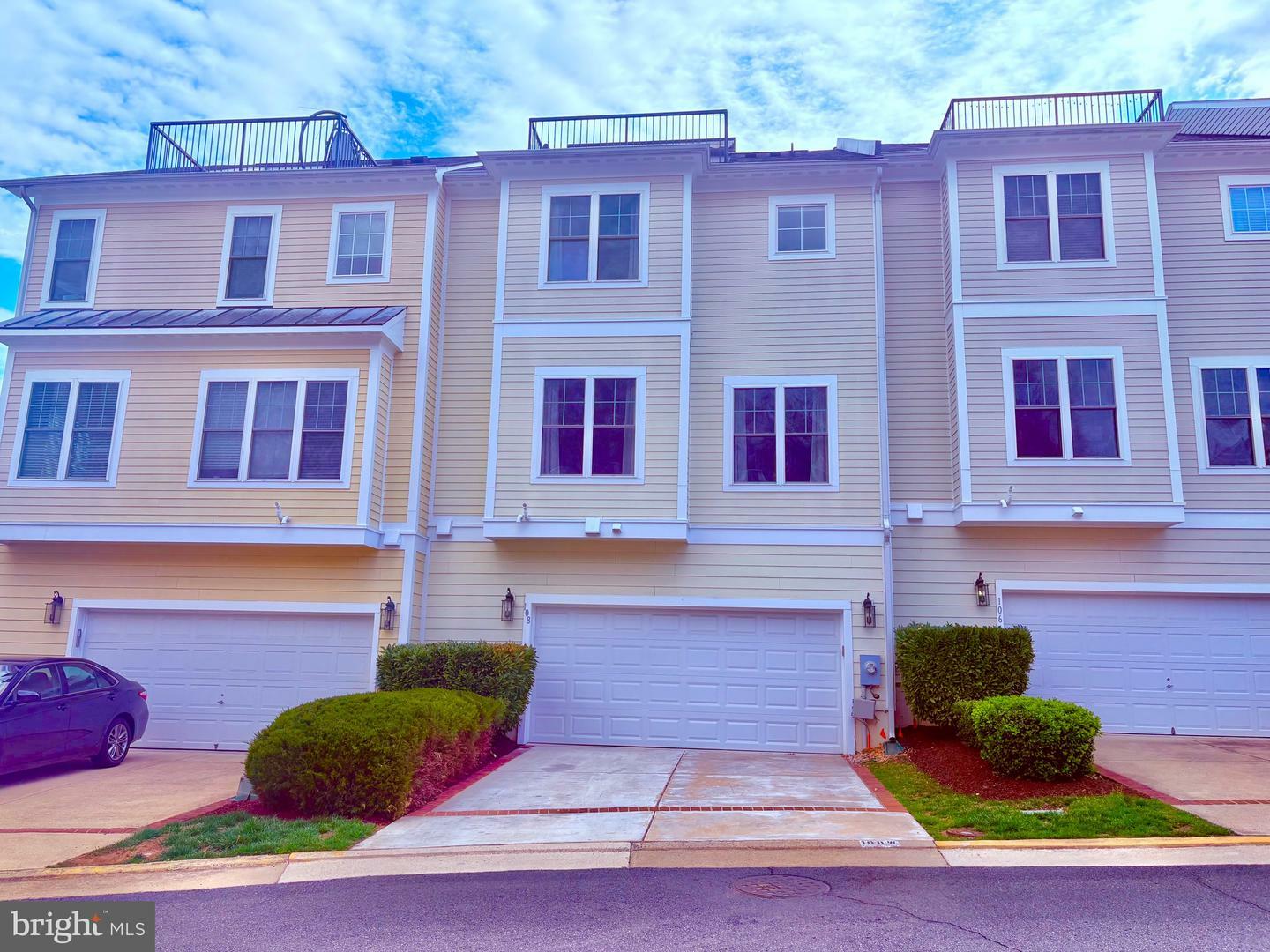 Property Photo:  108 Washington Street  VA 22125 