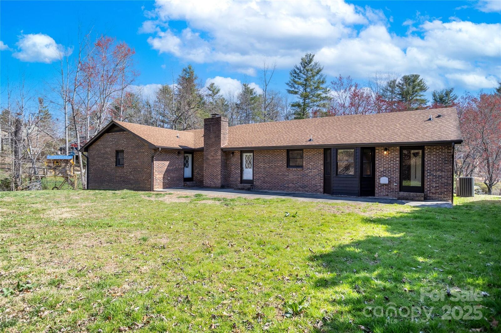 Property Photo: 35 Tree Top Drive NC 28704