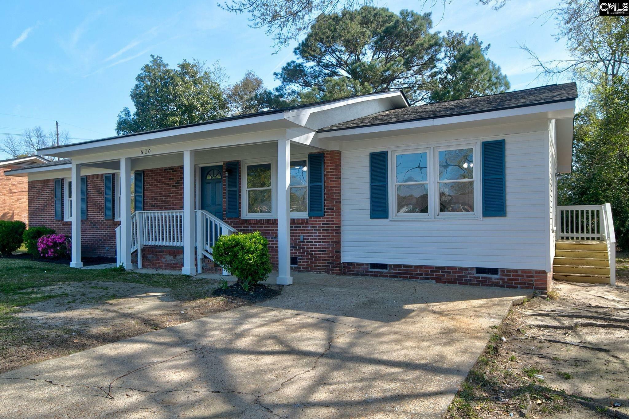 Property Photo: 610 Conway SC 29020