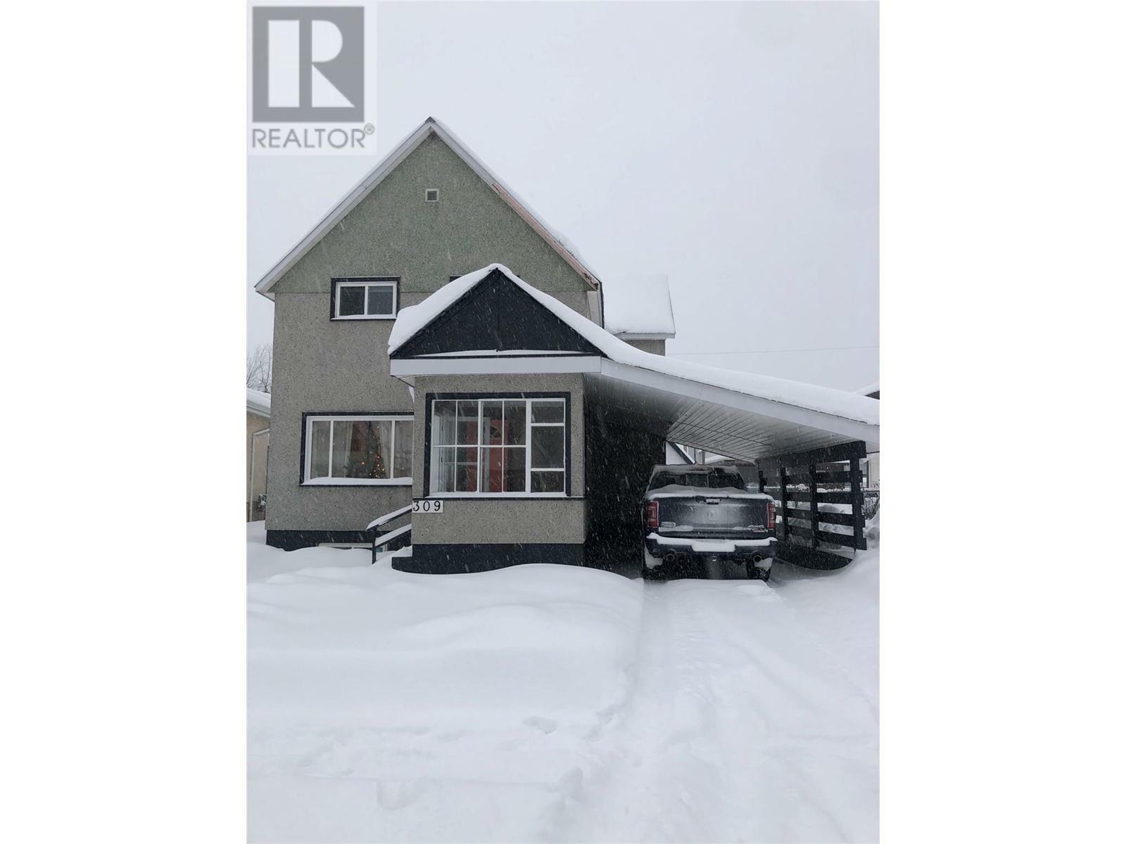 Property Photo: 309 Third Street East BC V0E 2S0