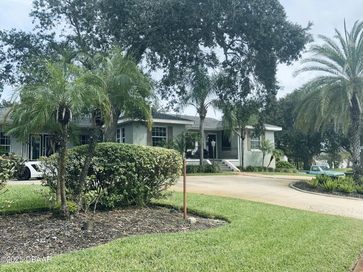Property Photo:  1608 N Halifax Avenue  FL 32118 