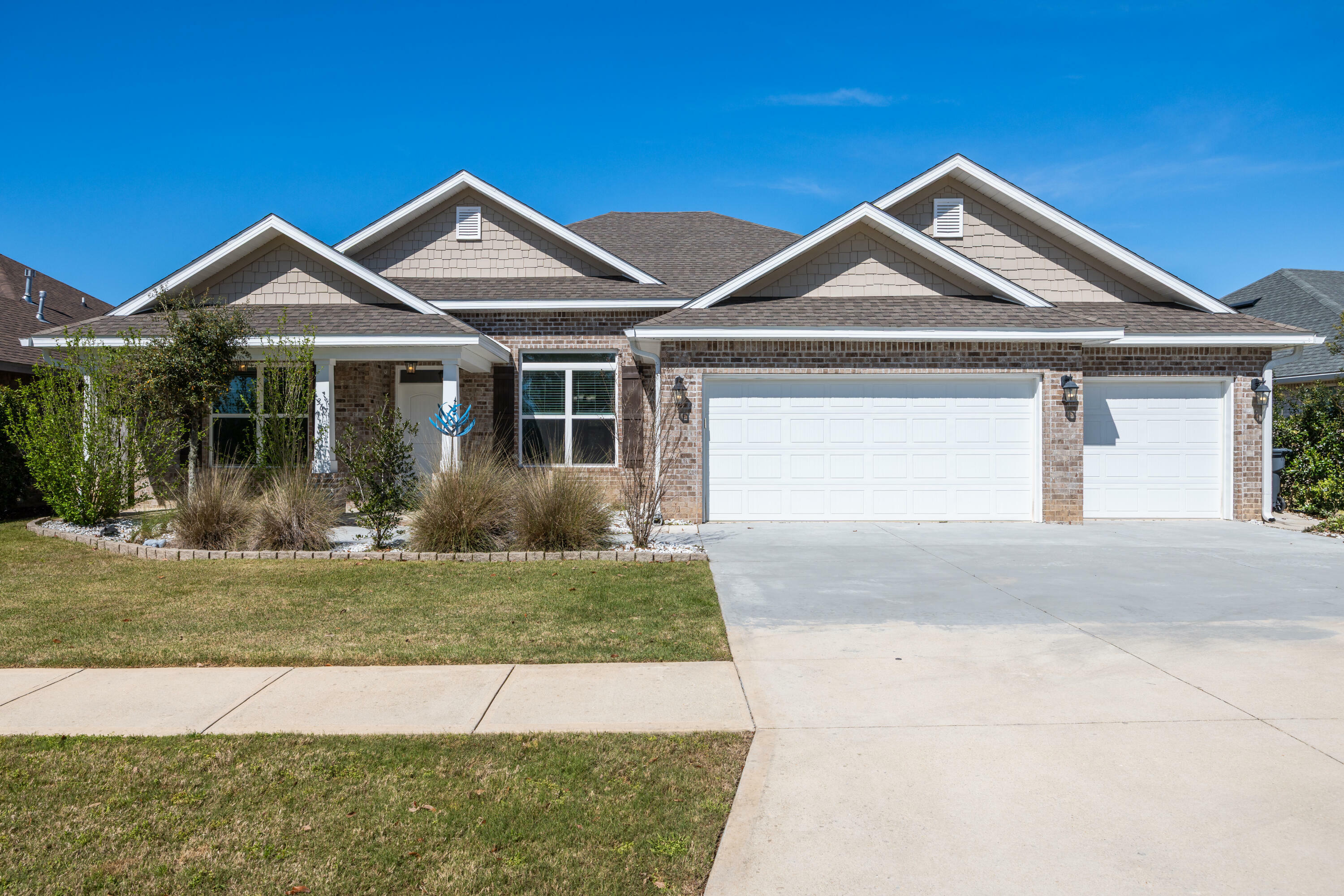 Property Photo: 367 Brighton Cove FL 32439