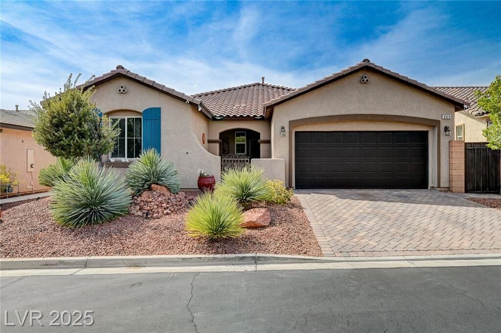 Property Photo: 6929 Benson Ferry Street NV 89149
