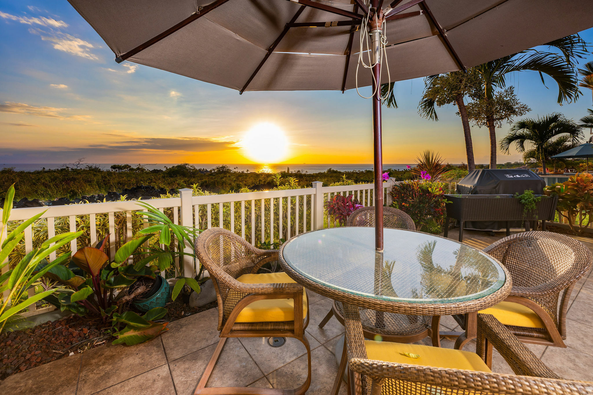 Property Photo: 75-6060 Kuakini Hwy I1 HI 96740