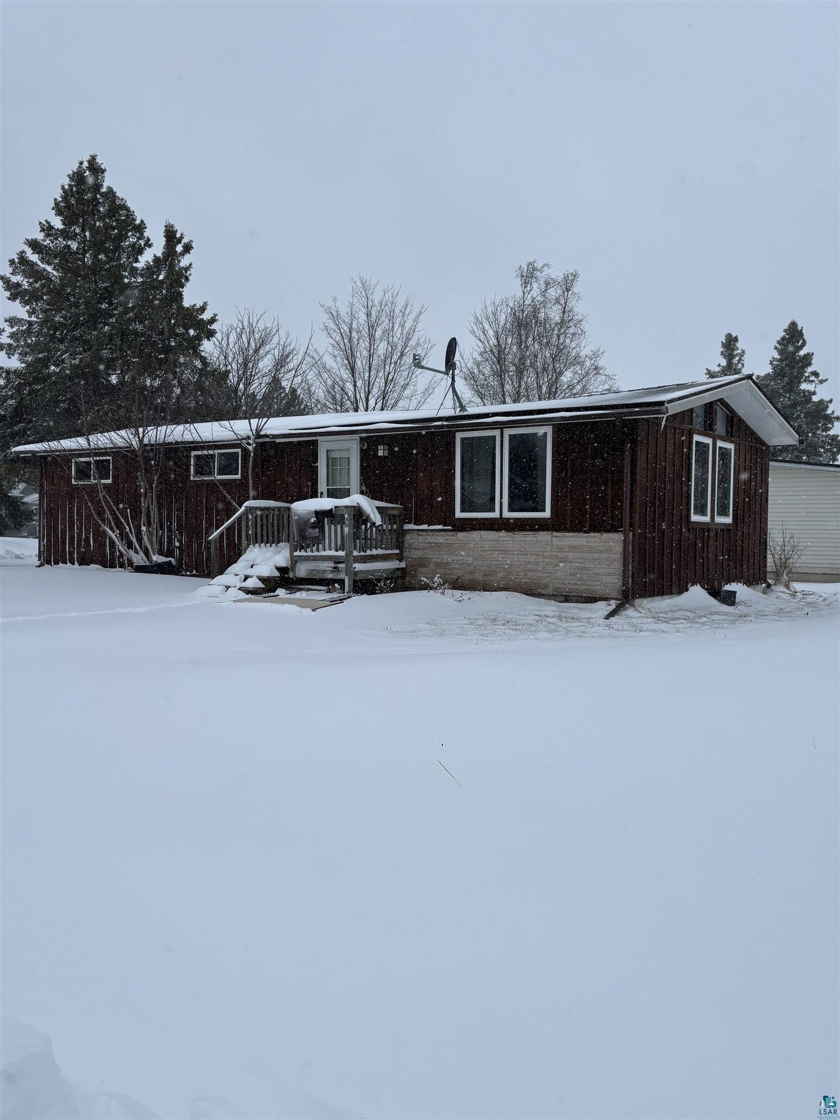 Property Photo: 1401 W 9th St WI 54806