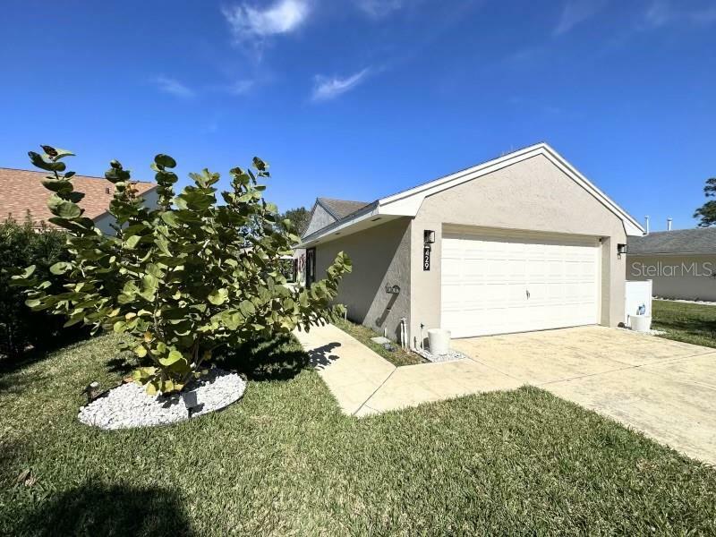 Property Photo: 429 Greenfield Road FL 33884