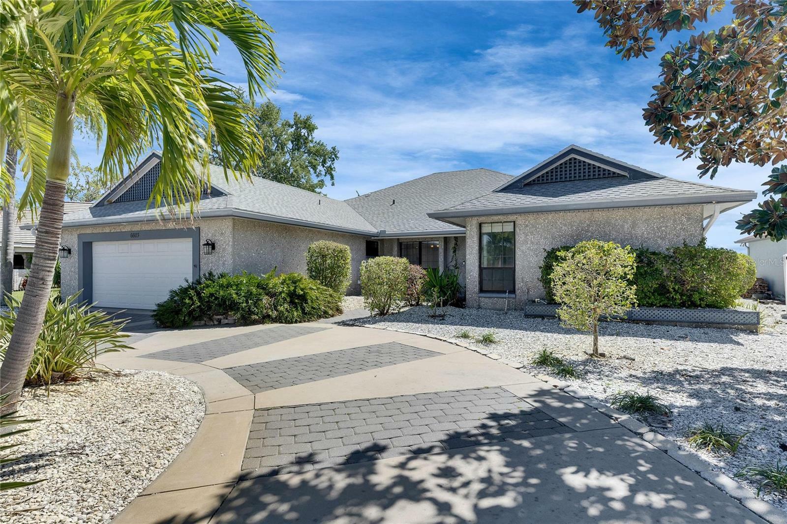 Property Photo: 6603 Seabird Way FL 33572