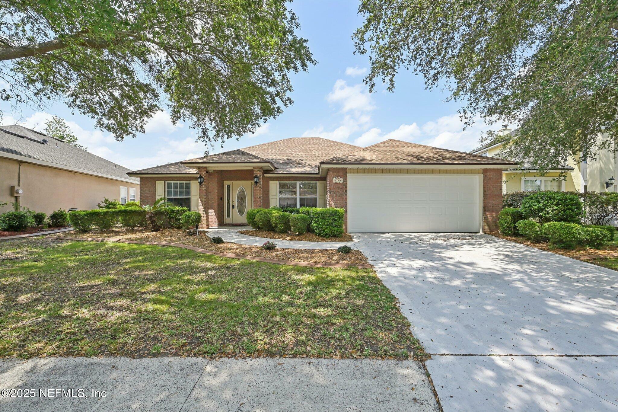 Property Photo: 3104 Stonebrier Ridge Drive FL 32065