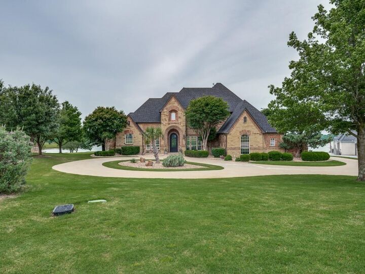 110 Eagle Point Drive  Waxahachie TX 75165 photo