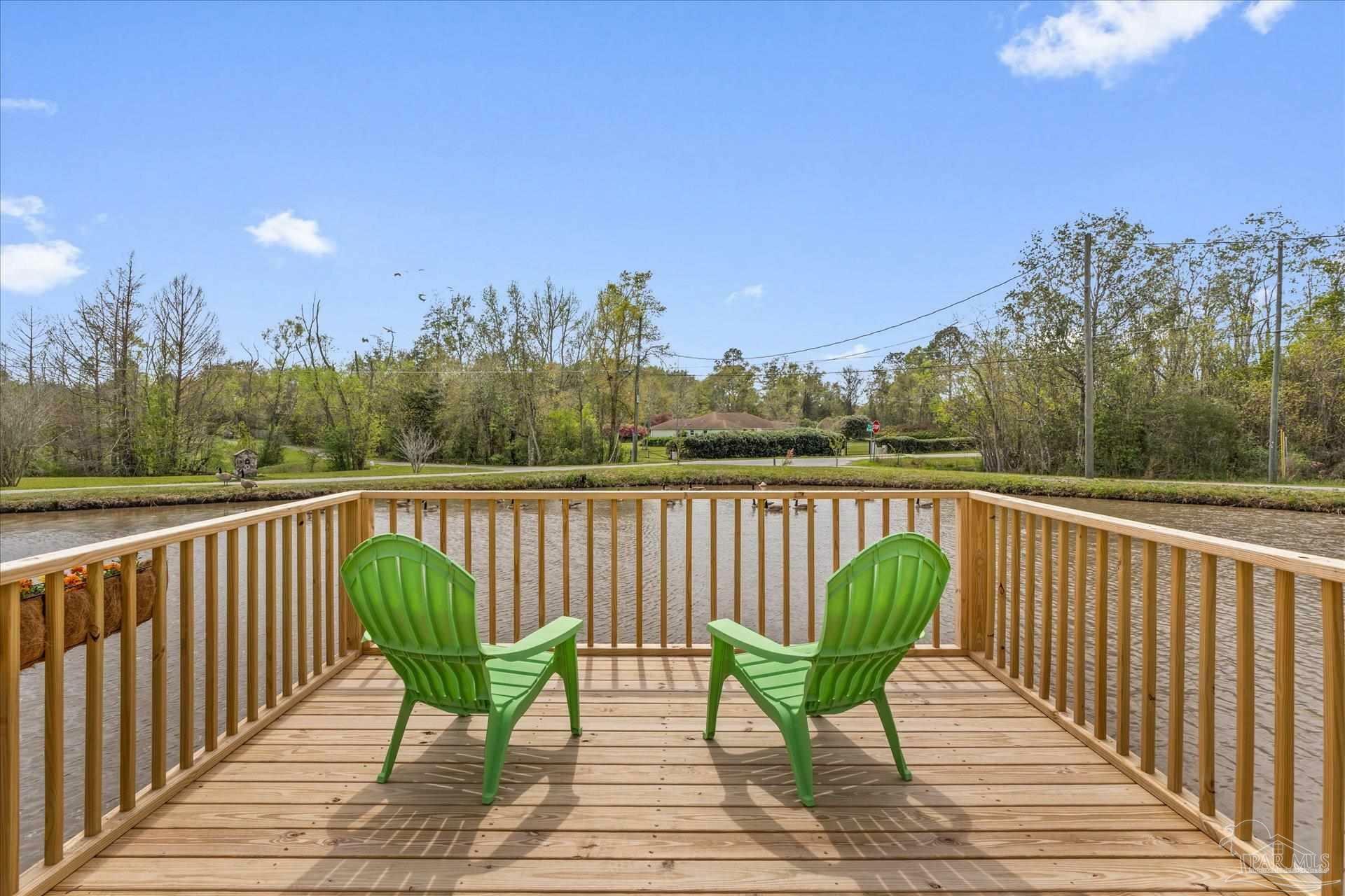 Property Photo:  438 Meander Ln  FL 32533 