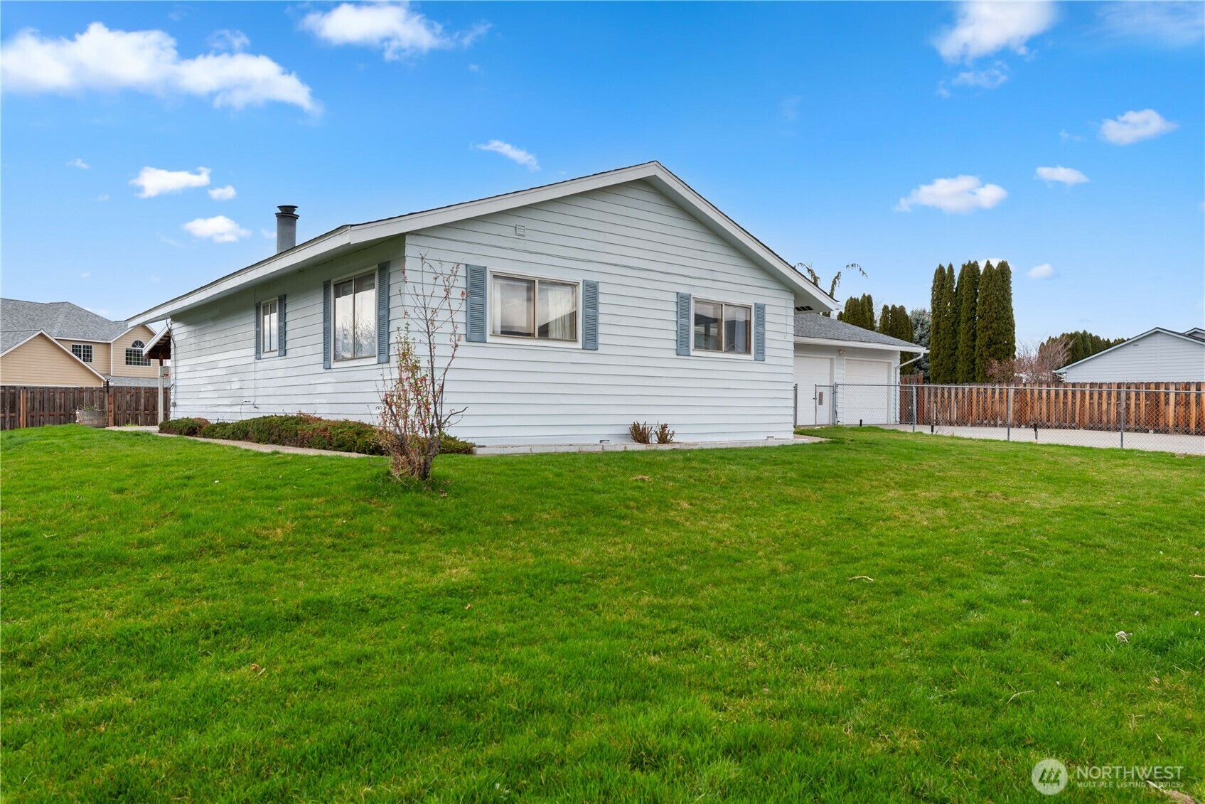 Property Photo: 312 N Perry Avenue WA 98802