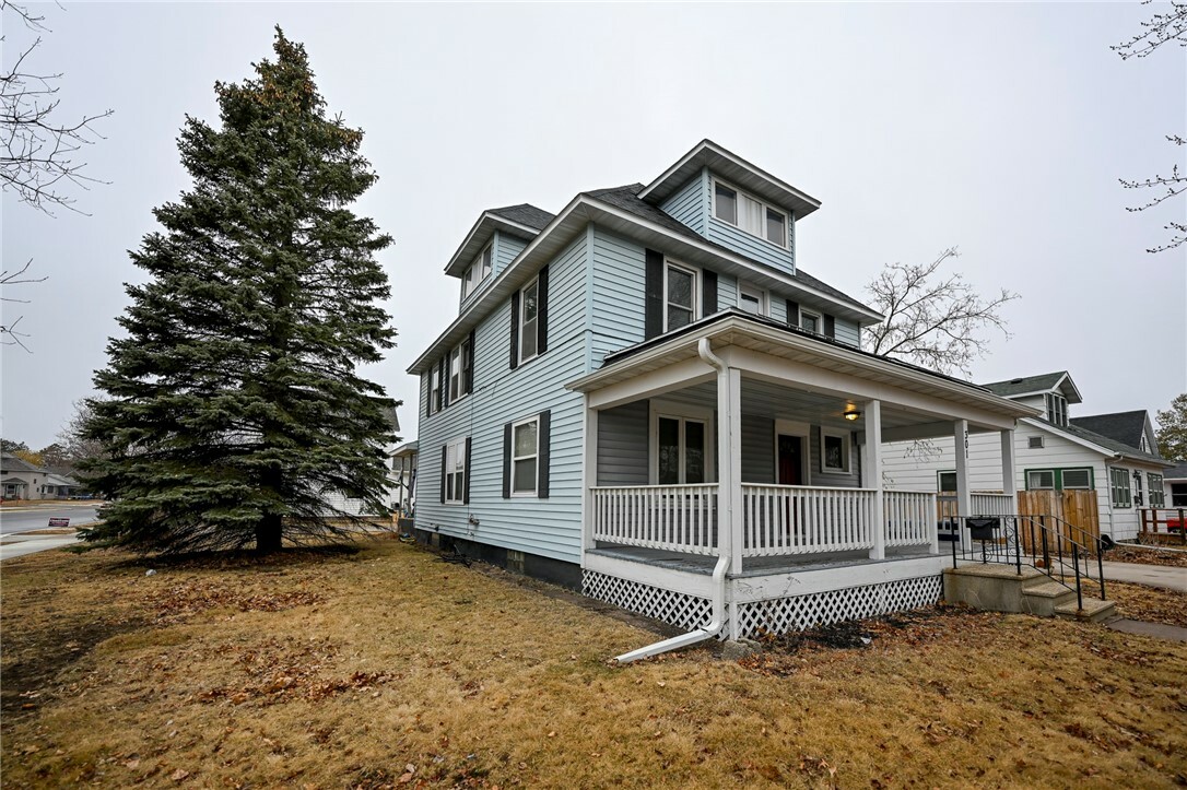 Property Photo: 301 N Summit Street WI 54801