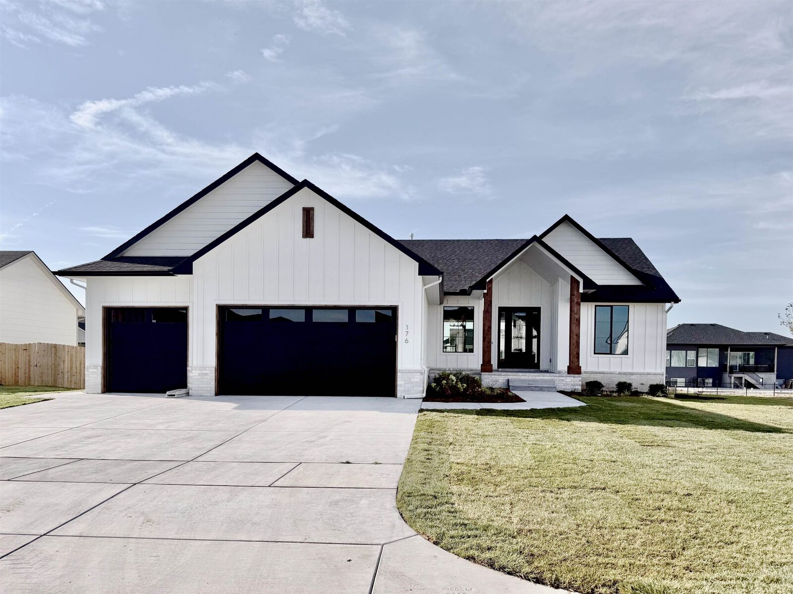 Property Photo: 176 S Wellcrest Ct. KS 67052