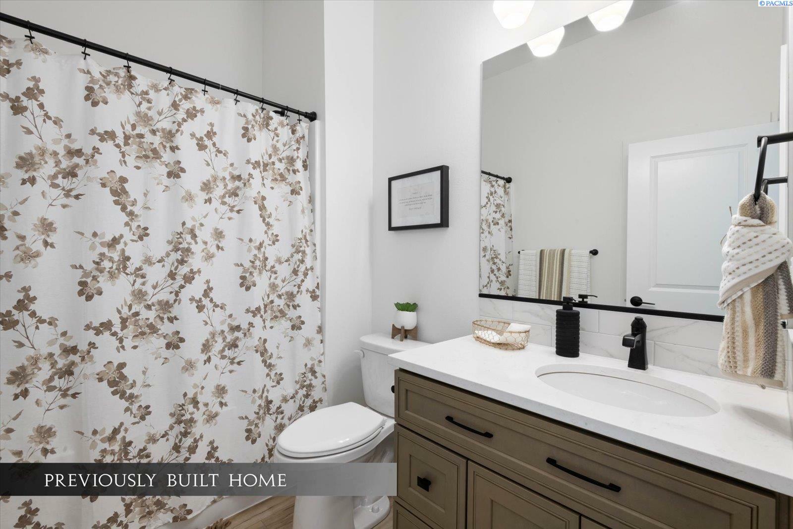 Property Photo: 1117 Fairhaven Loop 5 WA 99352