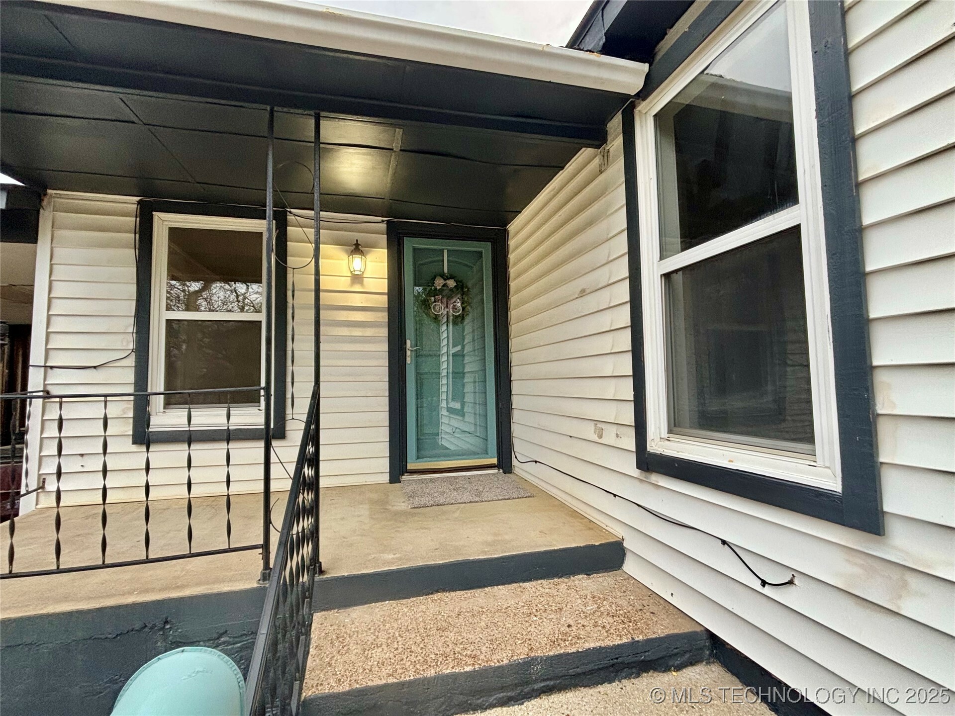 Property Photo: 112 S 7th Street OK 74432