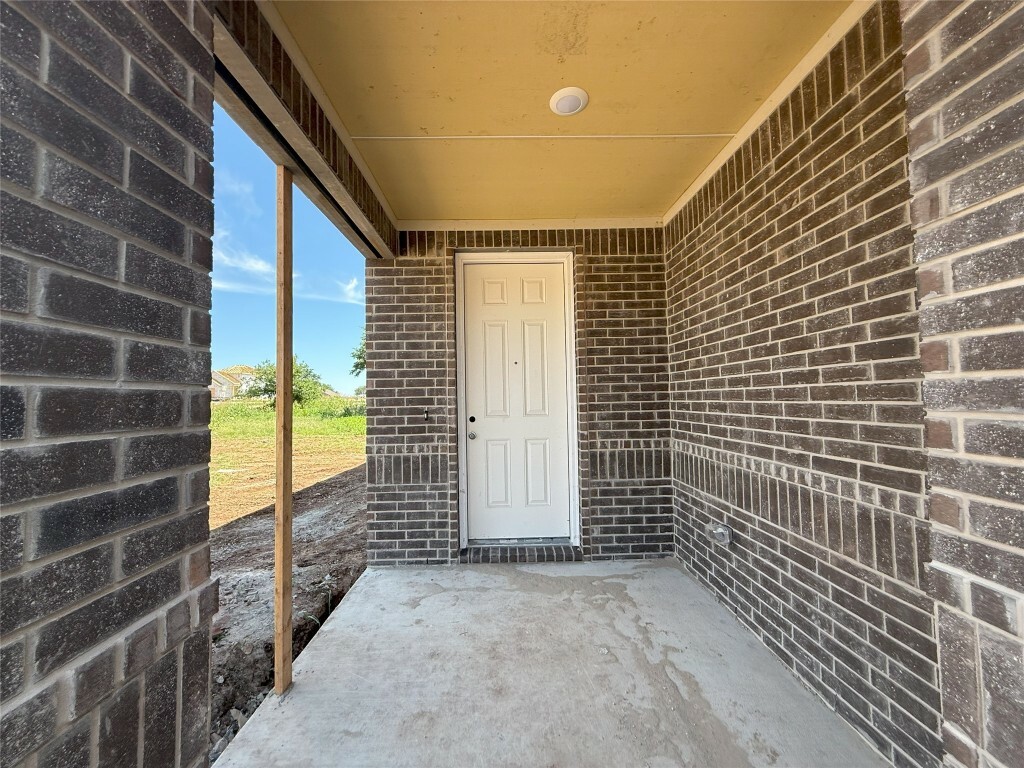 Property Photo: 543 Possumhaw Lane TX 78666