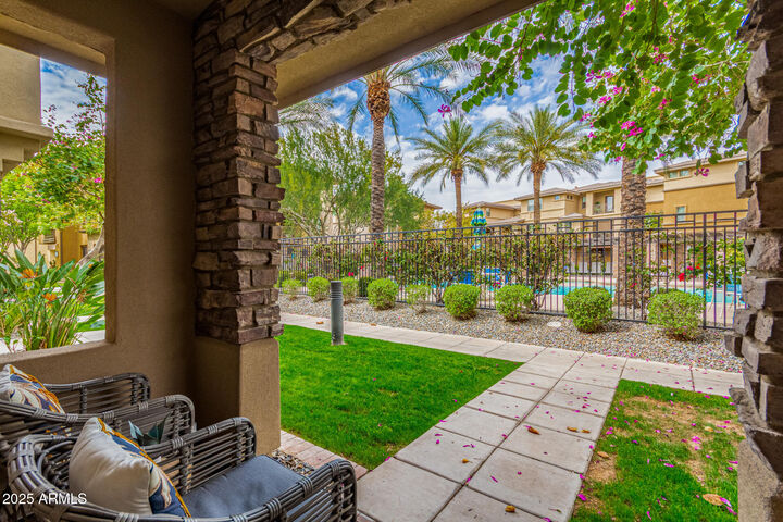 Property Photo: 17850 N 68th Street 1103 AZ 85054